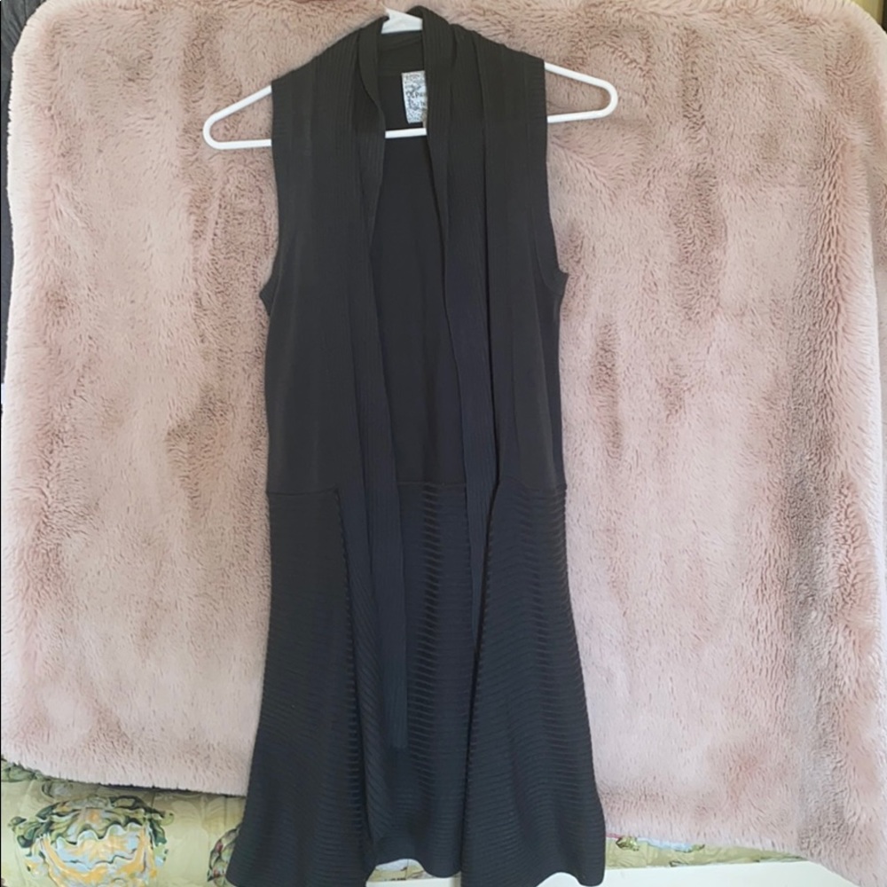 Long sleeveless cardigan